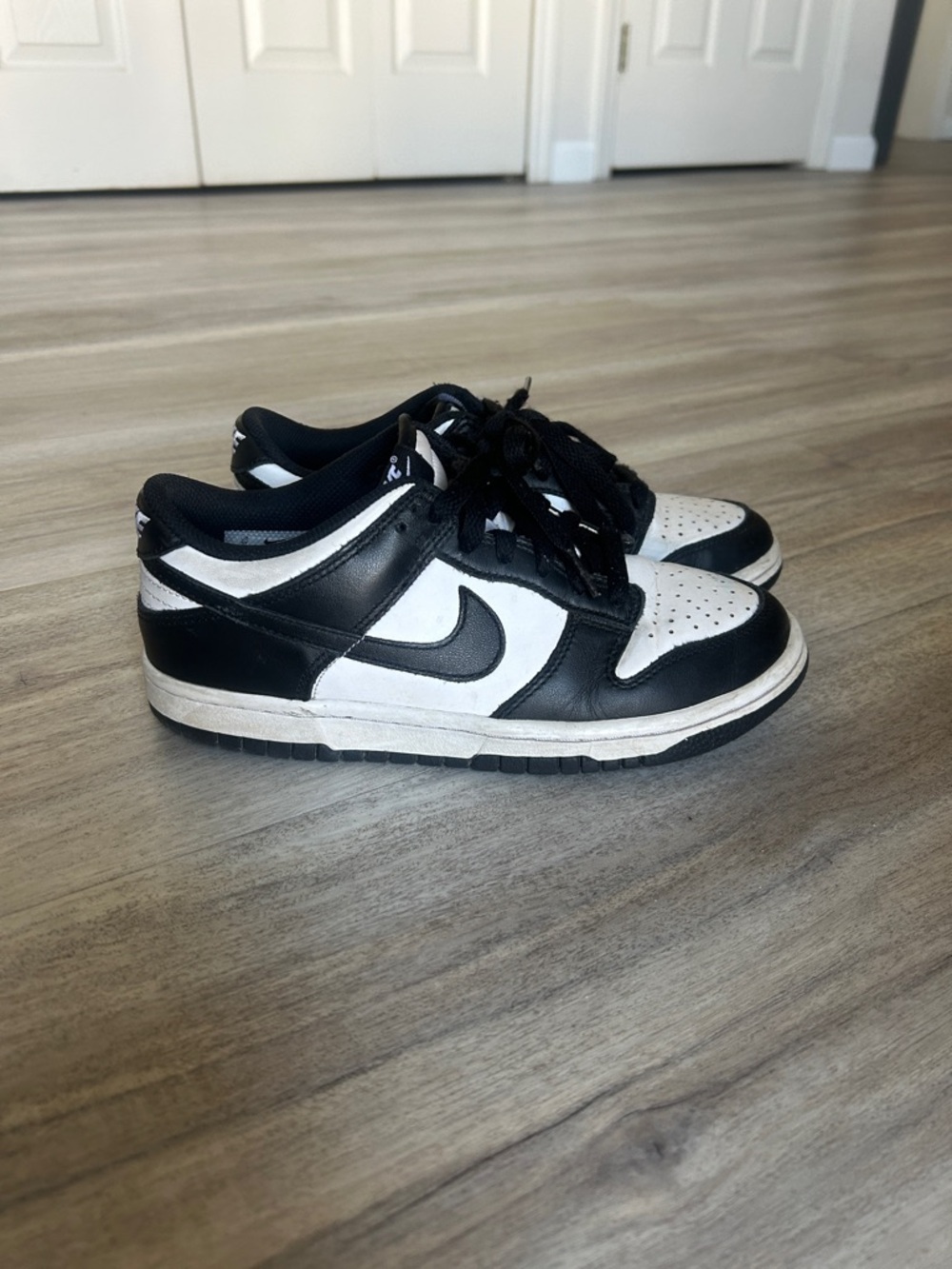 Nike Kids Black and White Low-Top Sneakers